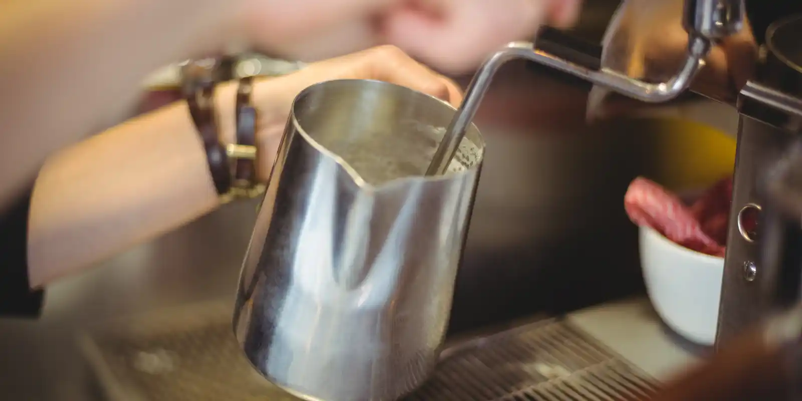 Endüstriyel Kahve Makinesinde Basınç Kalibrasyonu Nasıl Yapılır?