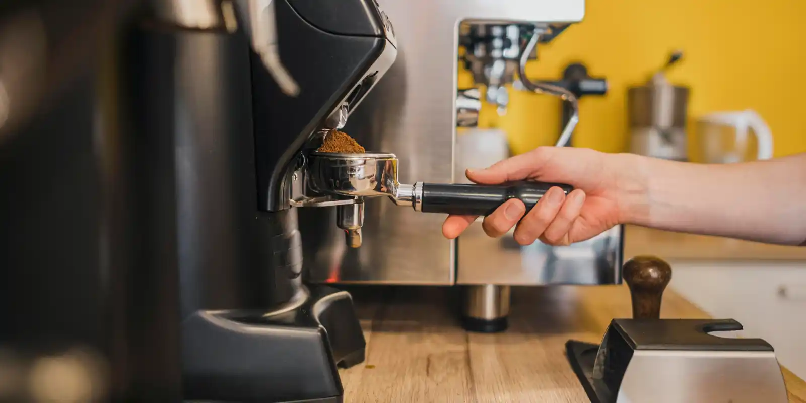 Yoğun Kullanımda Kahve Makinesi Ömrü Nasıl Uzatılır?