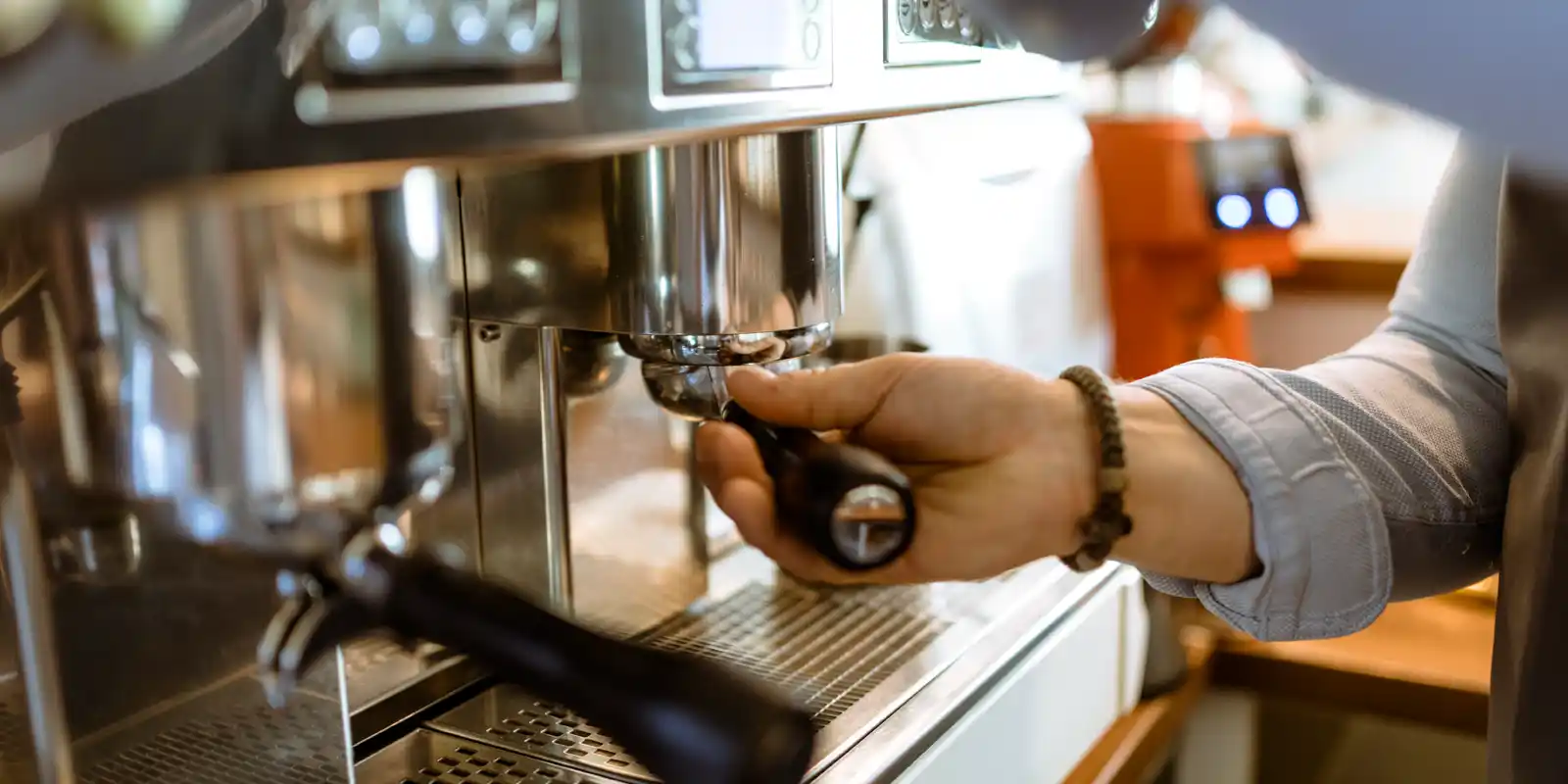 Endüstriyel Kahve Makinesi Arızaları İşletmelere Ne Kadar Zarar Verir?